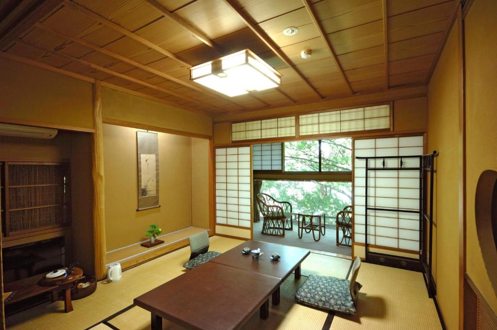 Photo de la galerie de l'établissement Momoyama, à Matsumoto