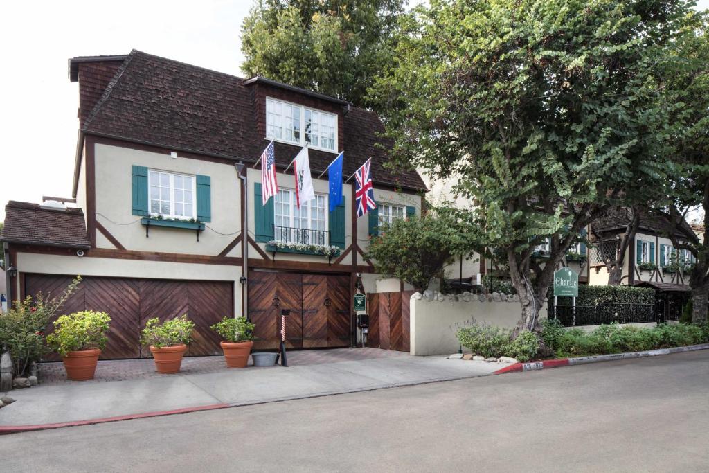 The Charlie West Hollywood Image