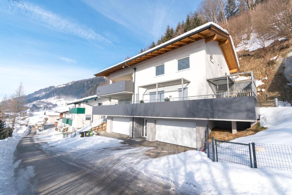 Ski-n-Lake - The Alps View Apartment 6