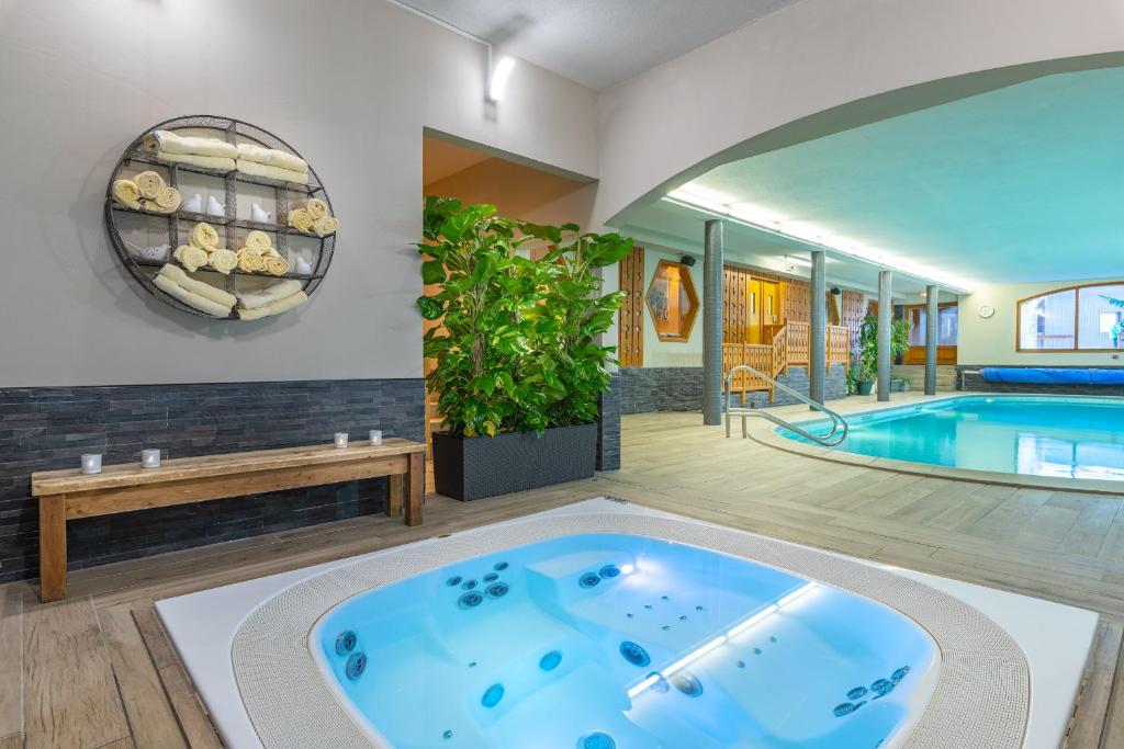 Photo de la galerie de l'établissement Hotel Les Arolles, à Méribel