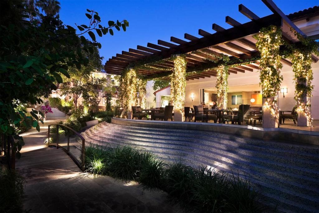 Sunset Marquis Hotel Image