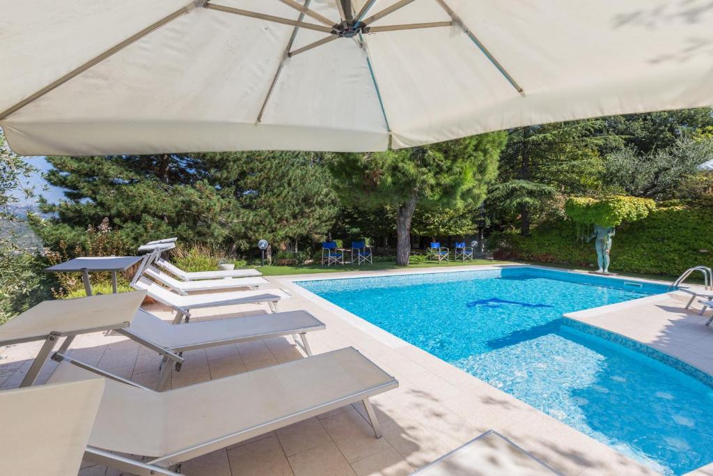 Photo de la galerie de l'établissement Tenuta Rosara, à Ascoli Piceno