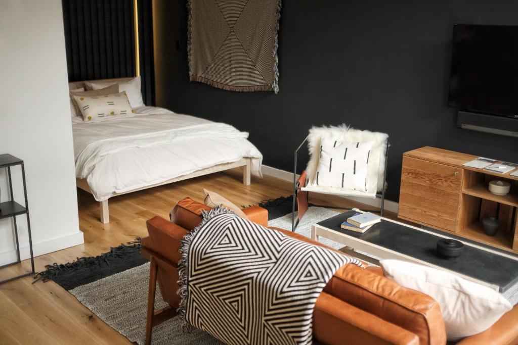 Lokal Hotel Fishtown Image