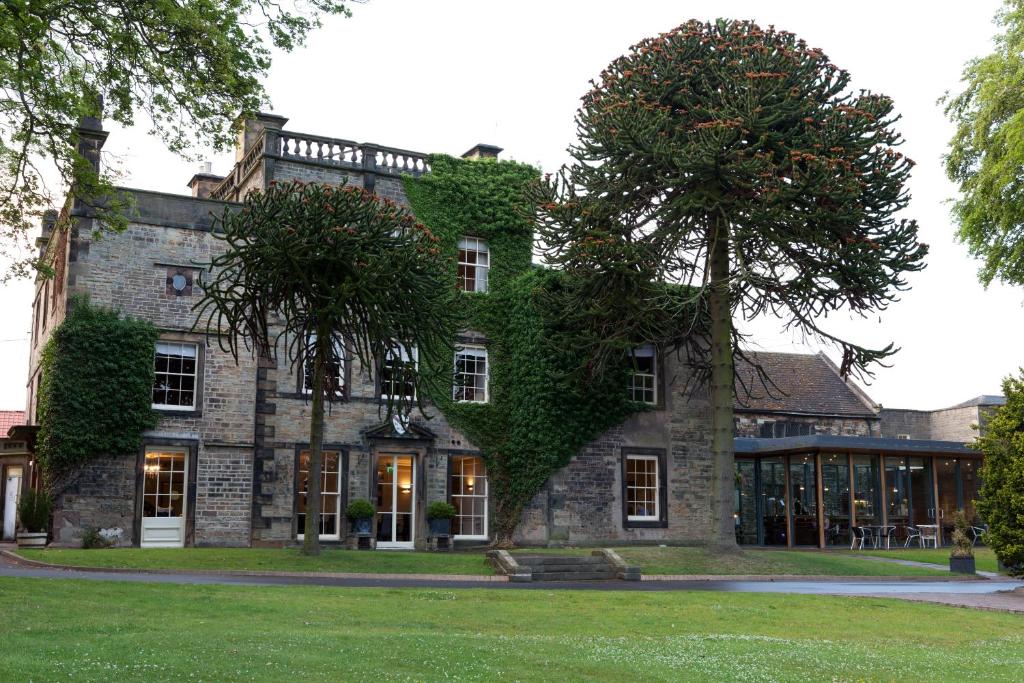 Best Western Plus Sheffield Mosborough Hall Hotel Image