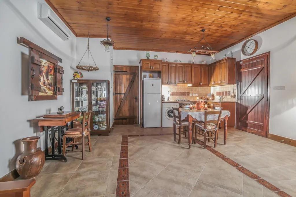 Lofou Traditional House 4