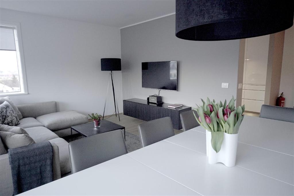 Om Apartments 2