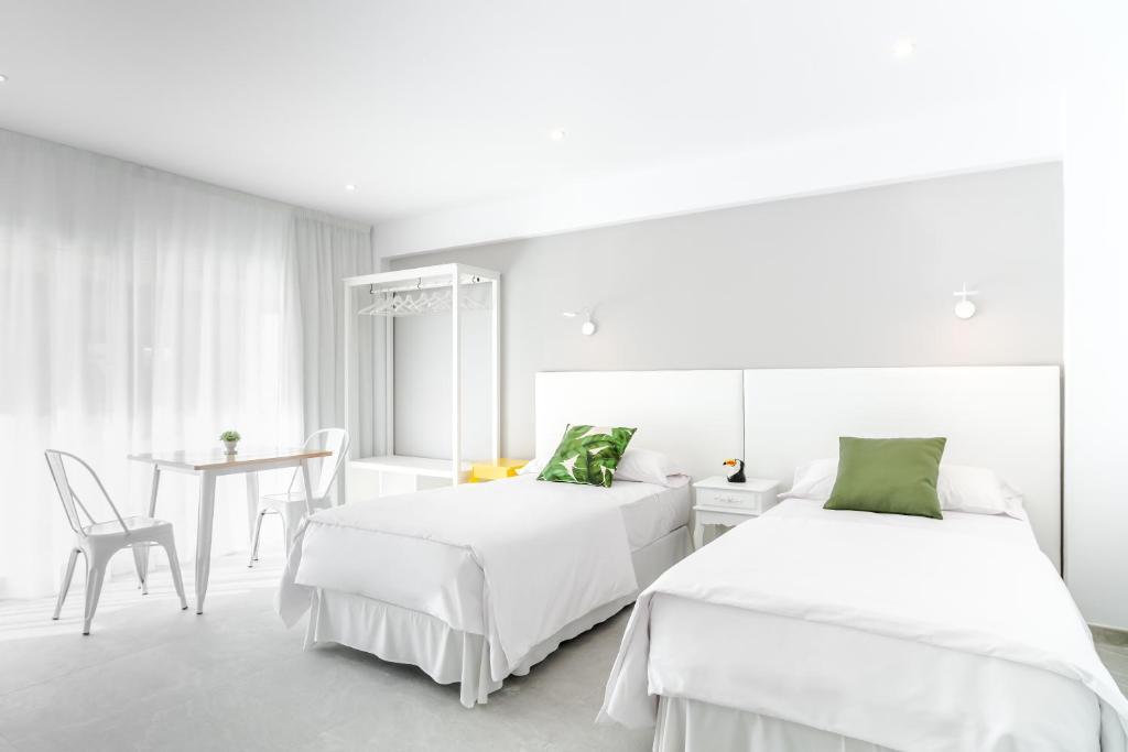 INNER Kompas Palmanova "Adults Only" 2