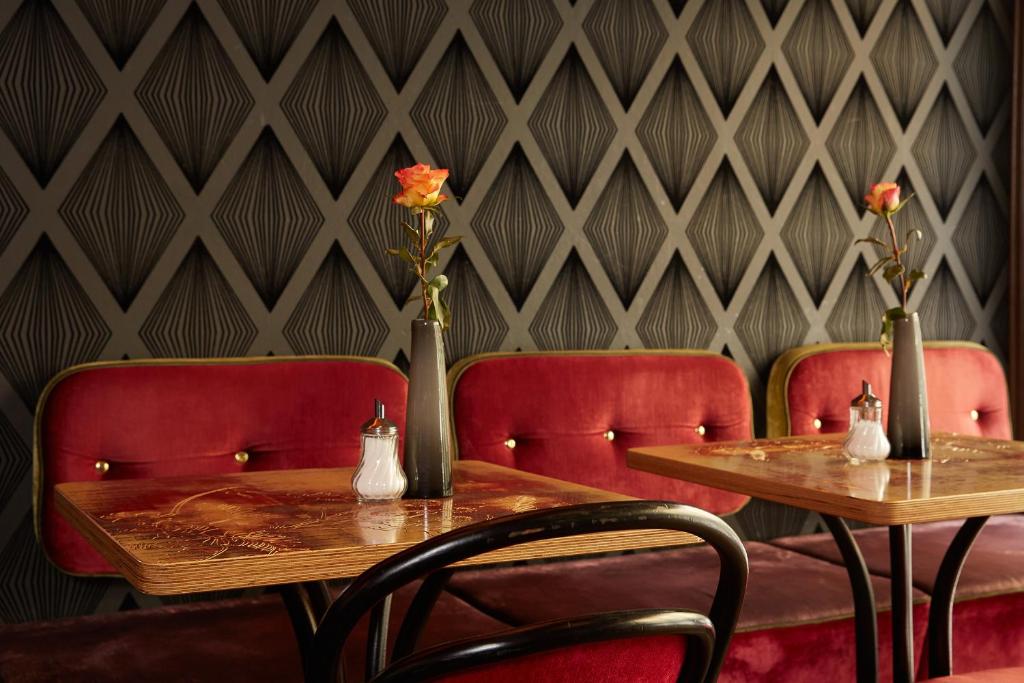 Hotel Lux Image
