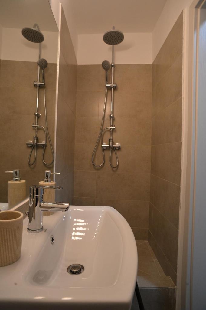 Heights Accommodation City Center 7