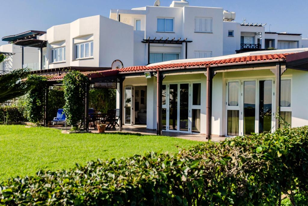 Blue Bay Beach House 5