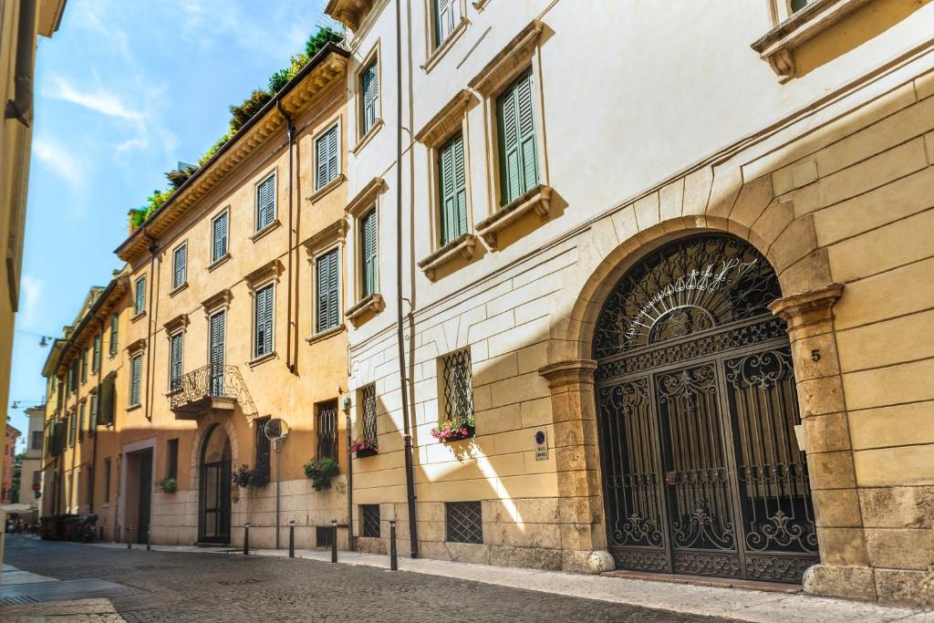 Fratta5 Luxury Apartment 6