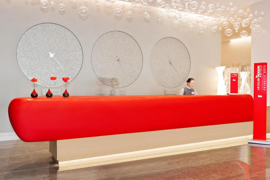 ibis Mall Avenue Dubai Image
