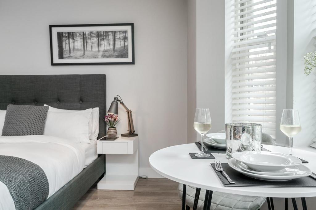 Tailored Stays - Central Cambridge Studios, Free Parking 8