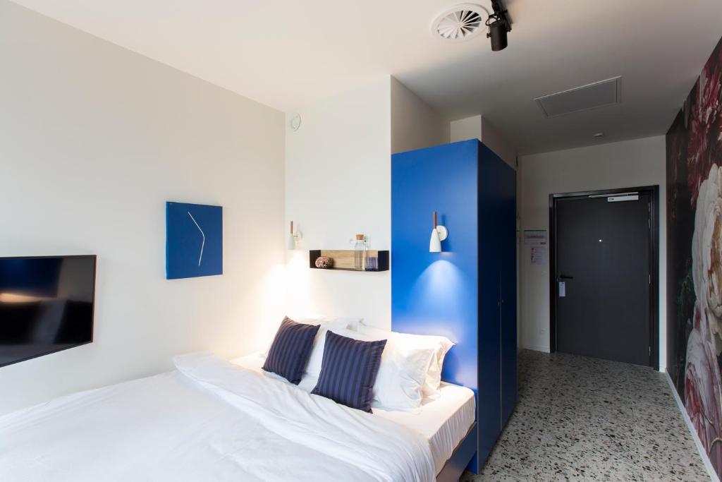 YUST Antwerp 4