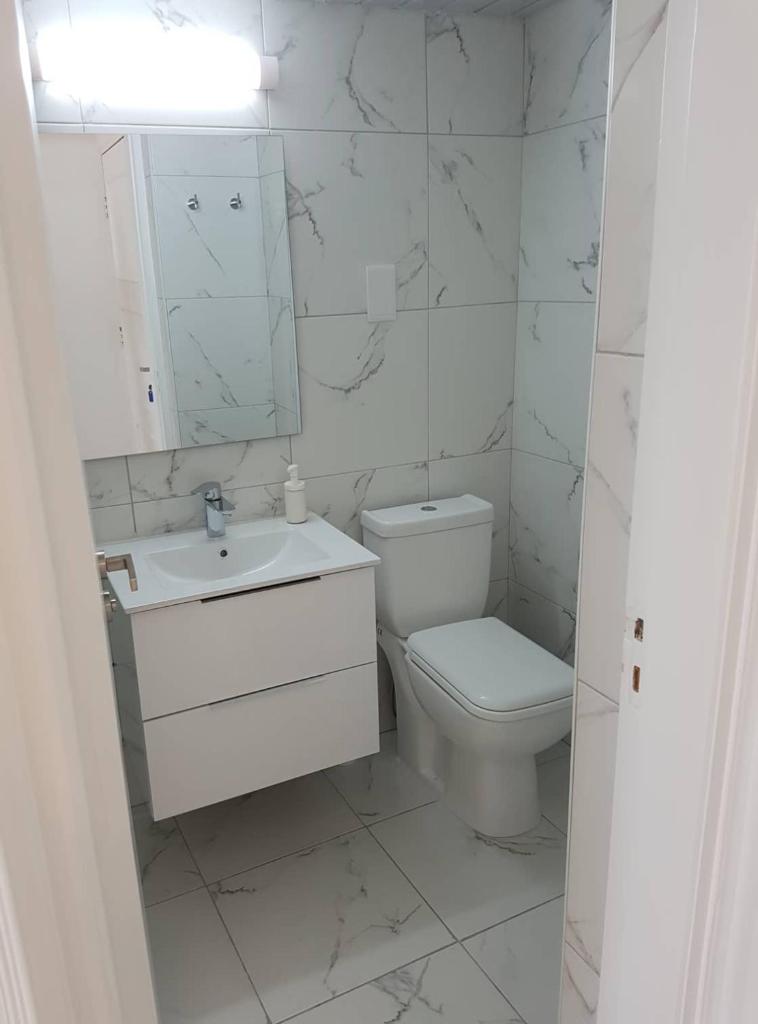 Larnaka Seaview Luxury Suites 7