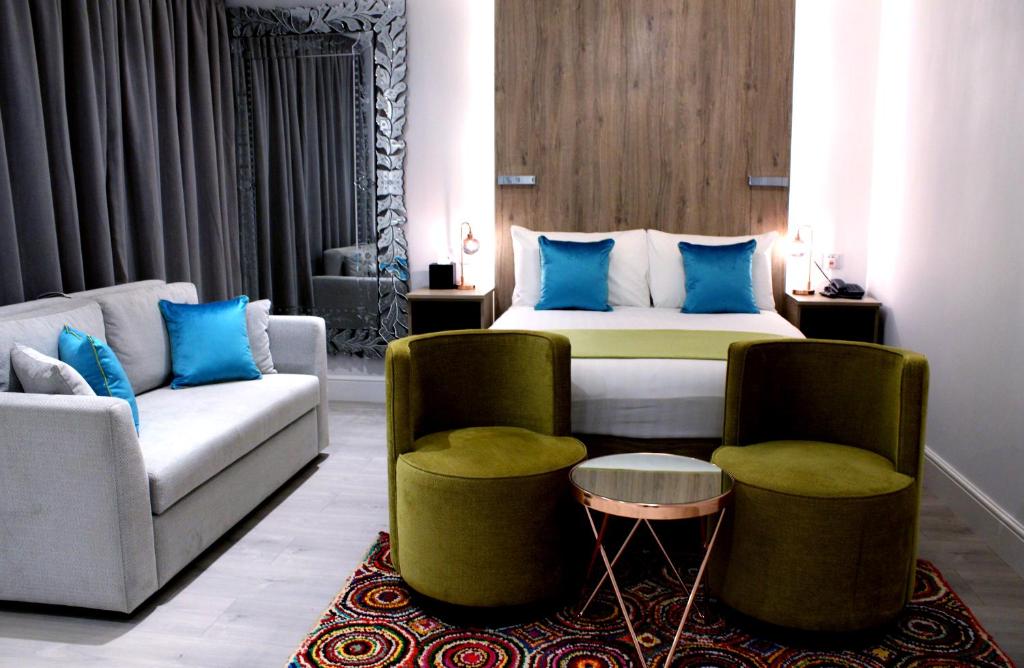 1 Craven Hill Gardens 3