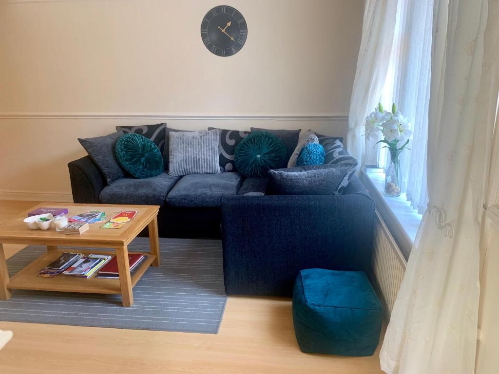 Be My Guest Liverpool - Ground Floor Apartment with Parking 1