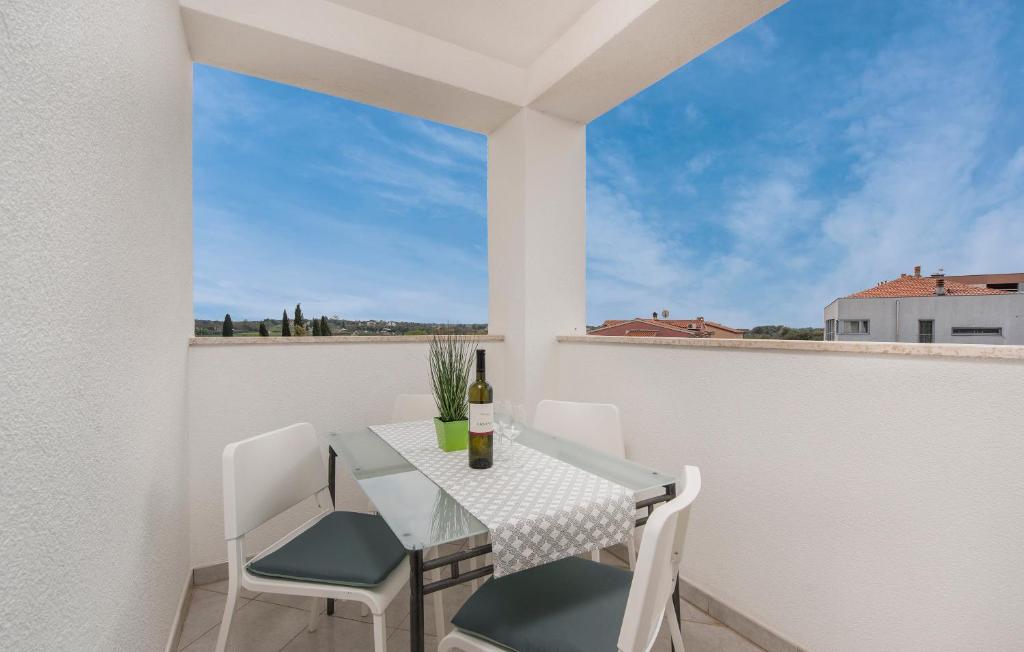 Apartments Kimi 4