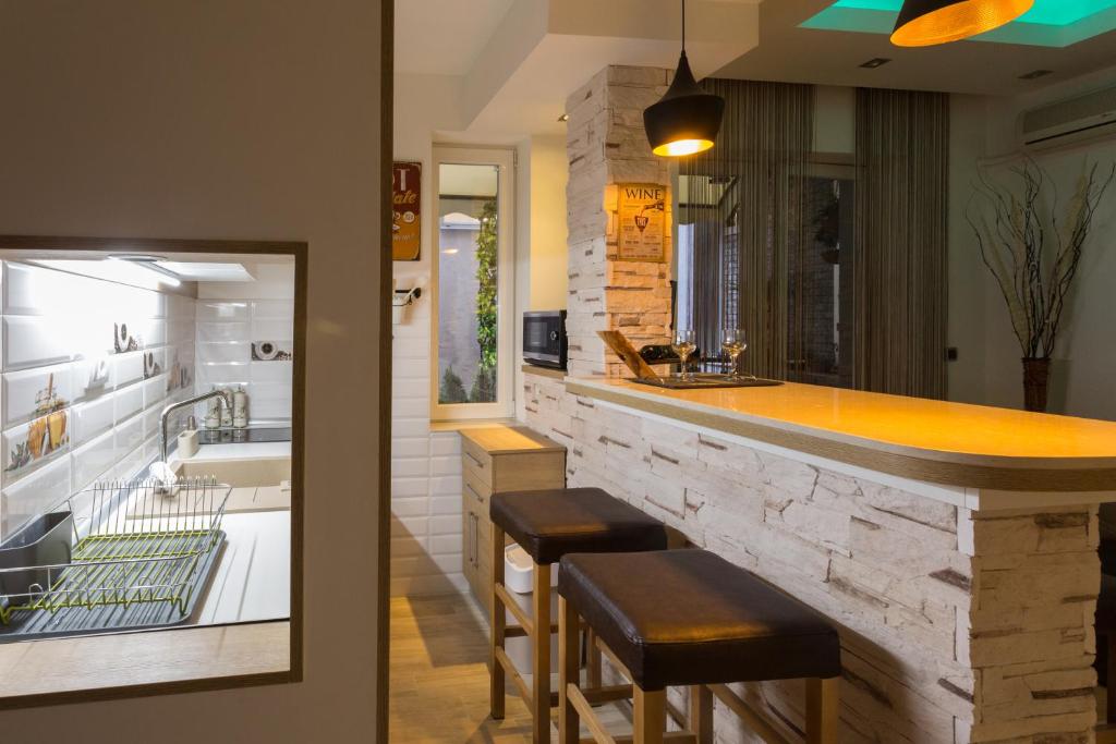 Cosmopolitan One Apartment 4