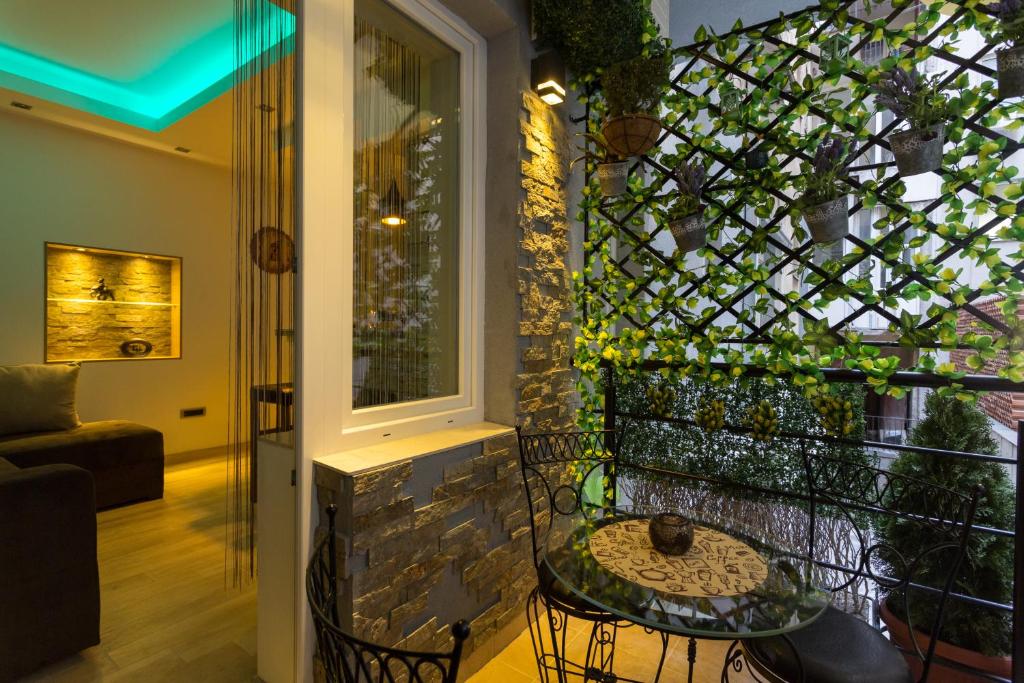 Cosmopolitan One Apartment 6