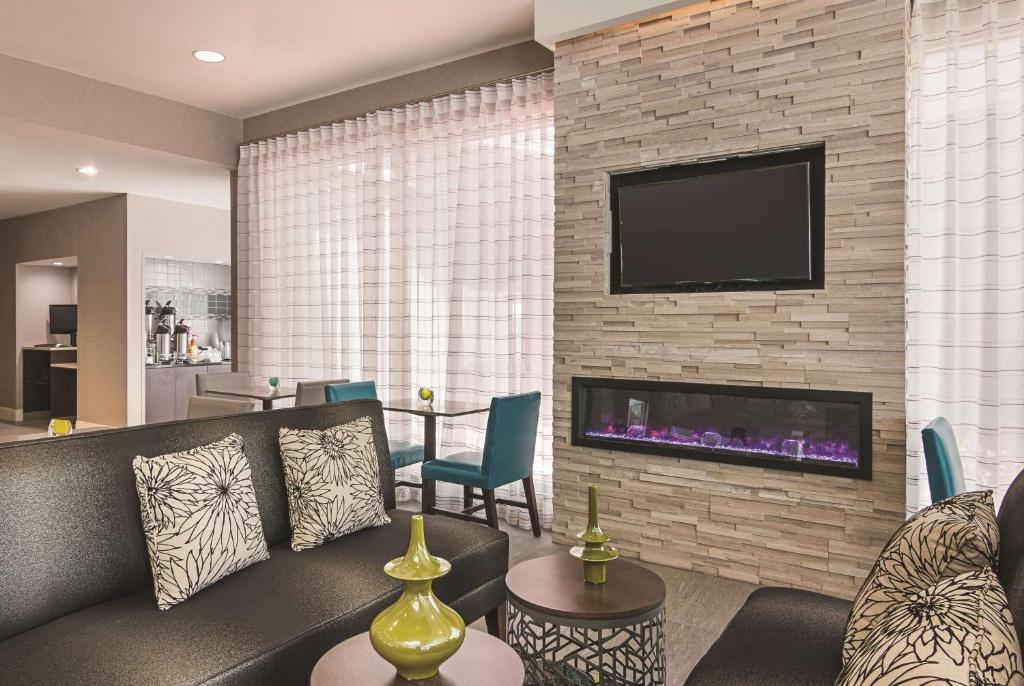 La Quinta by Wyndham Orlando UCF Image