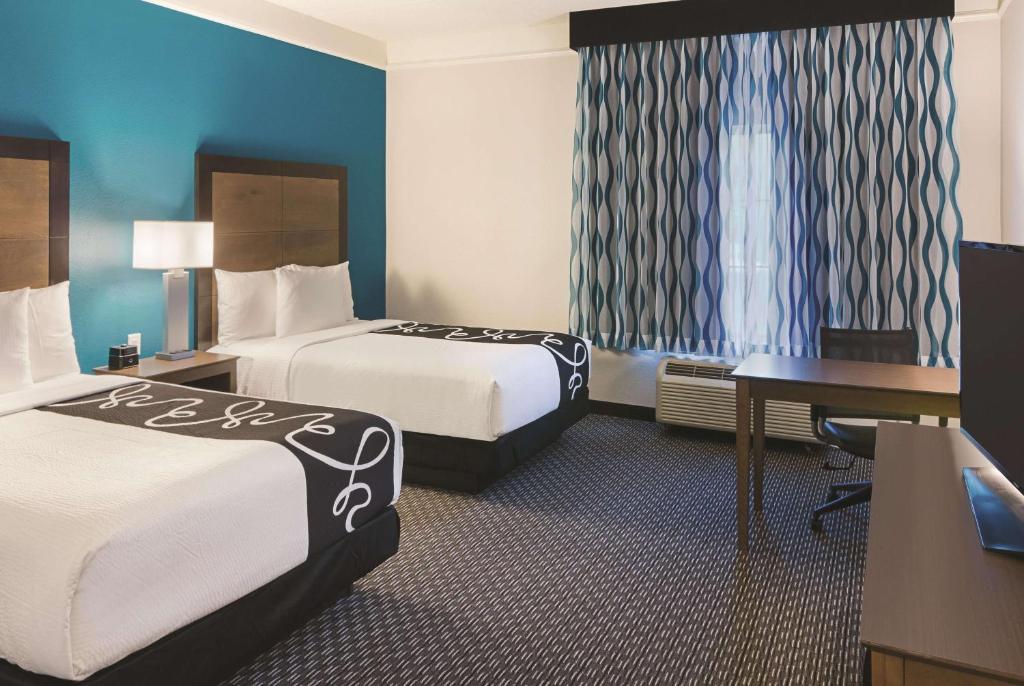 La Quinta by Wyndham Orlando UCF Image