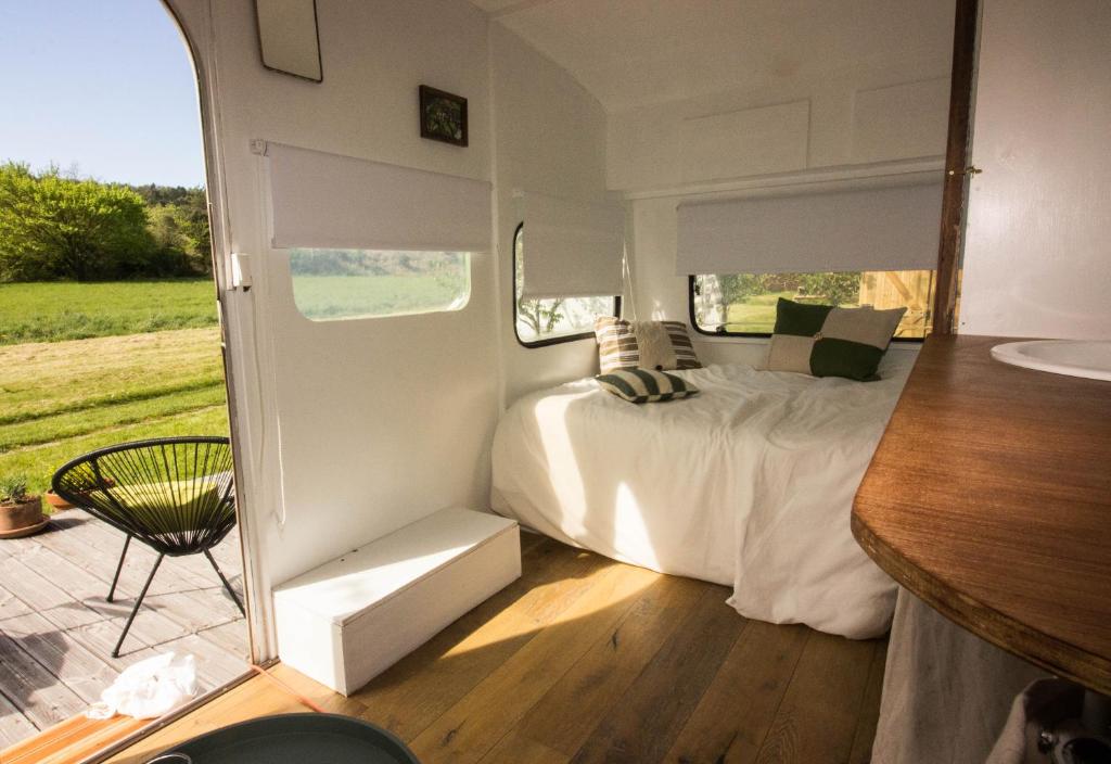 Photo de la galerie de l'établissement Ma caravane dans les collines, à Villeneuve-la-Comptal