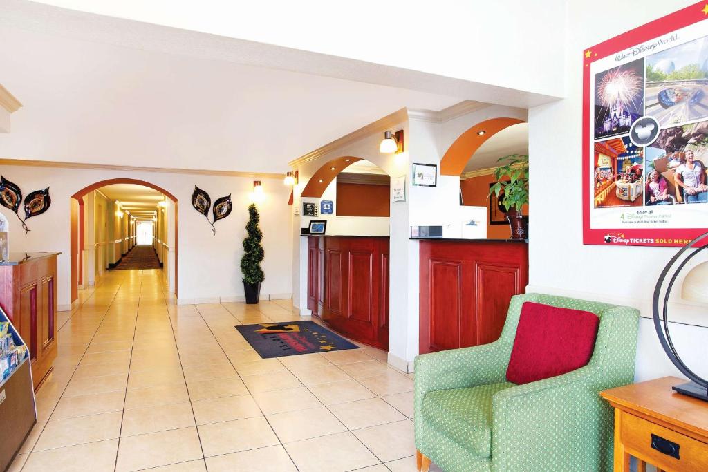 La Quinta Inn by Wyndham Orlando International Drive North Image