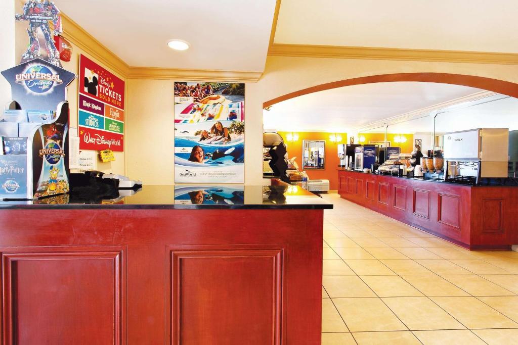 La Quinta Inn by Wyndham Orlando International Drive North Image