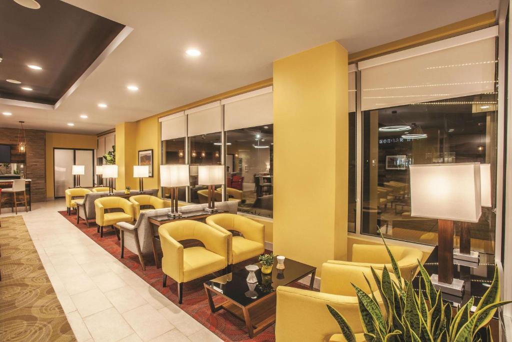 La Quinta by Wyndham Morgan Hill-San Jose South Image