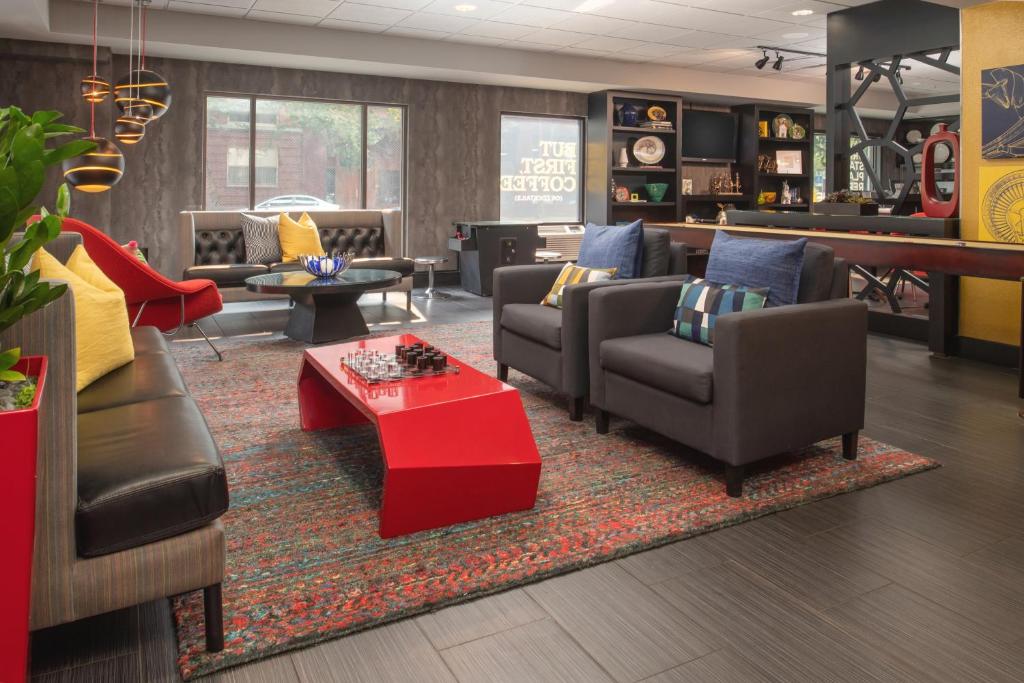 Staypineapple, Hotel FIVE, Downtown Seattle Image