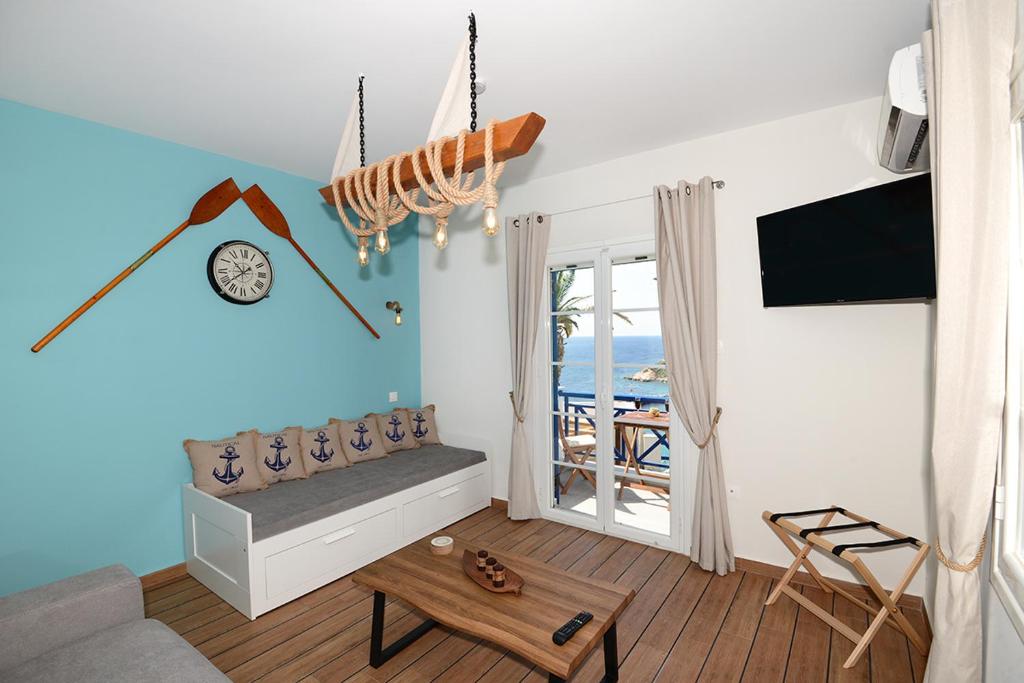 Deck1Syros Premium Apartments 4