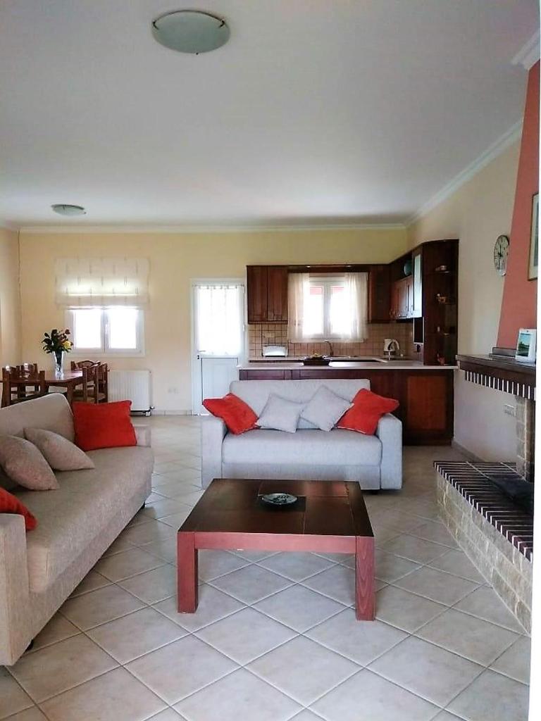 Lonelia's Family Homes 2