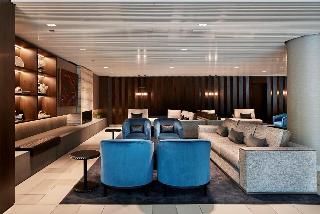 Quay West Suites Melbourne Image