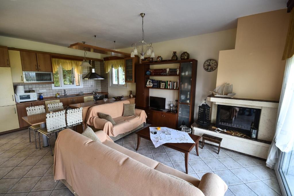 Martha's Villa 4