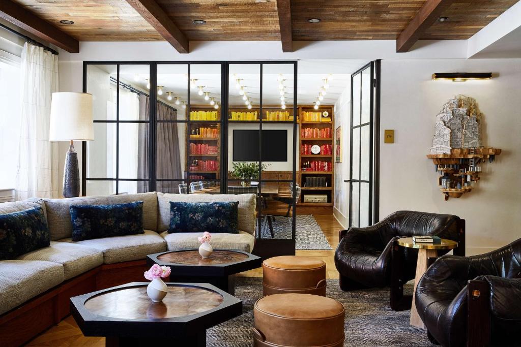 Hotel Revival Baltimore Image