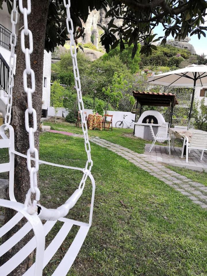 Sotiris Idyllic Garden House 8