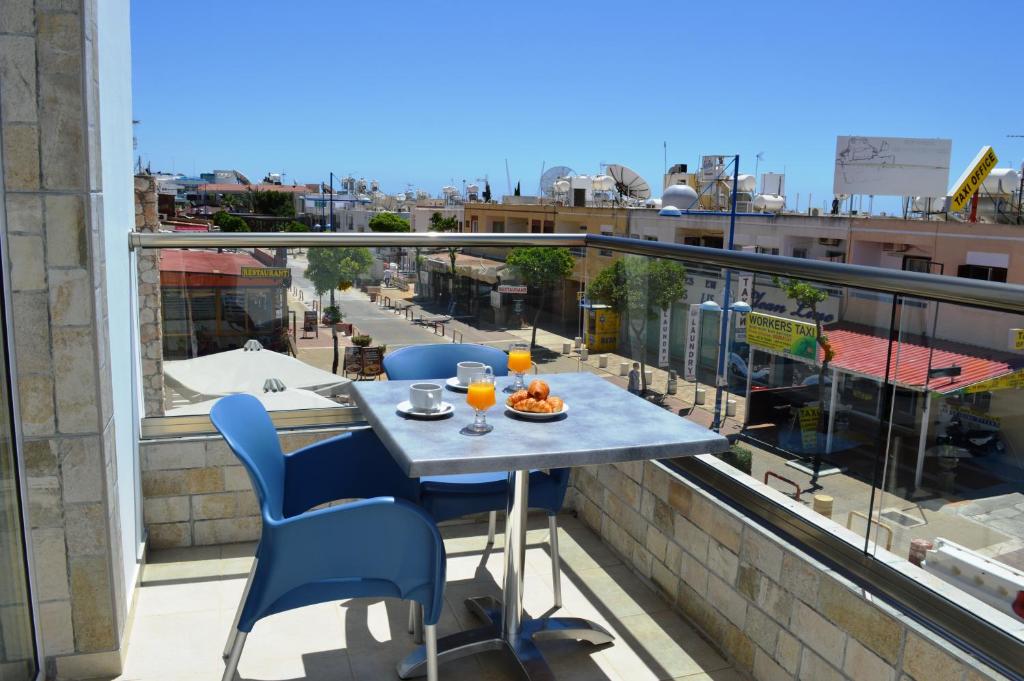 Millie's Apartments 4