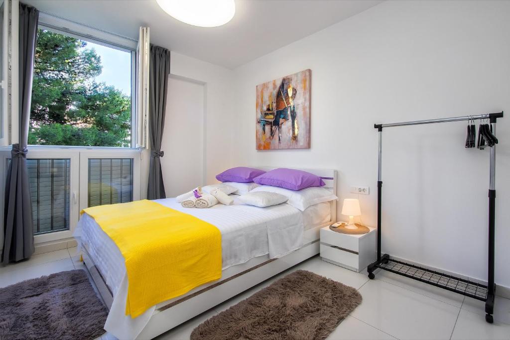 CITY AND BEACH LUXURY 4 STARS APARTMENT SPLIT 2