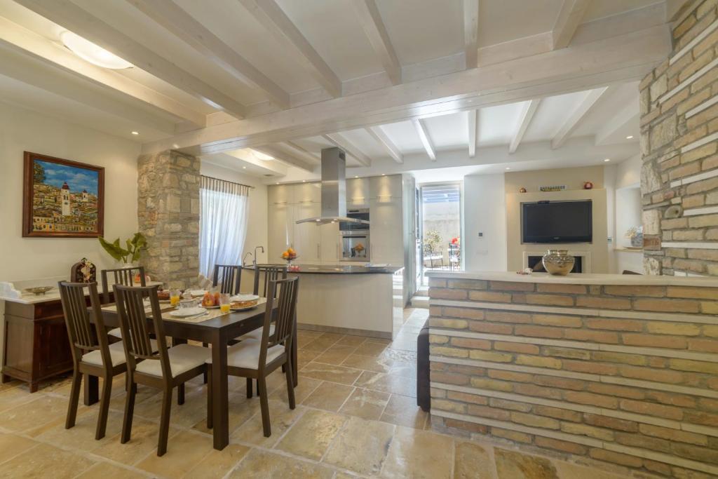 Pithari House 4