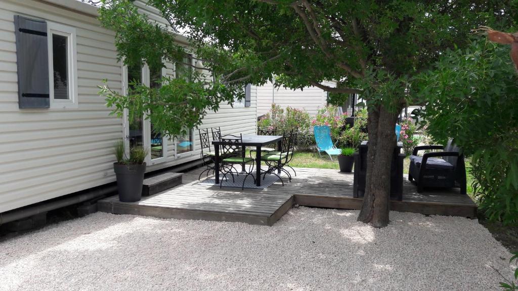 Photo de la galerie de l'établissement Mobil home récent clim 3ch Camping3* piscine, à Argelès-sur-Mer