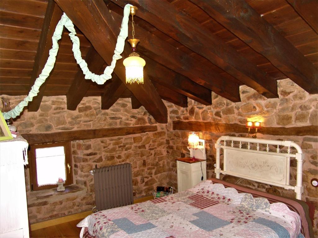 CASA RURAL EL HAYEDO 2