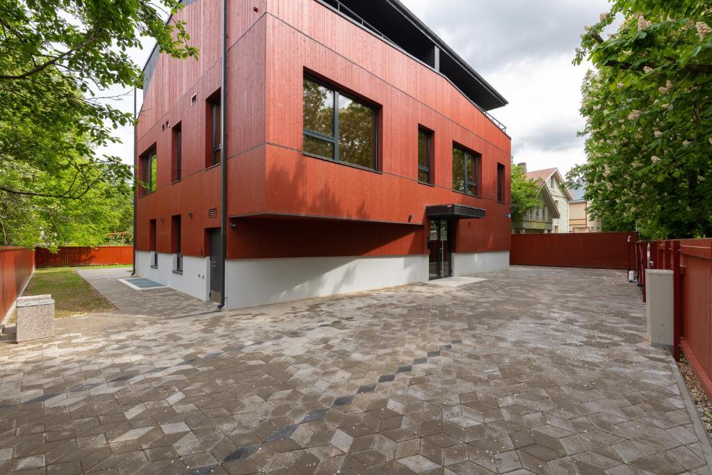 Self-check-in 3 bedroom apartment with sauna and balconies 6