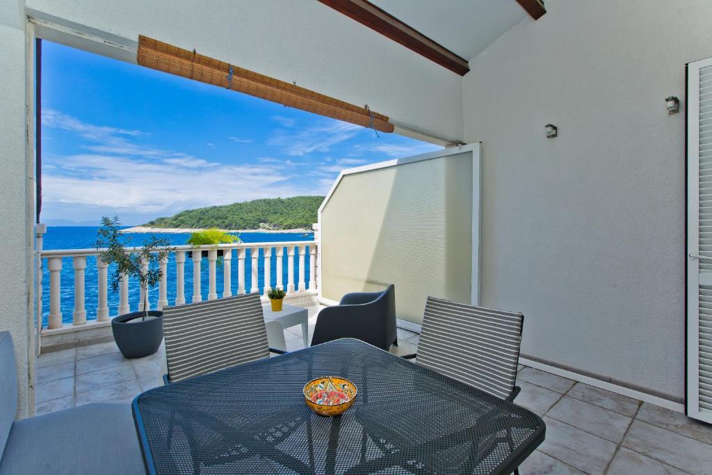 Luxury Bellavista Amazing sea Holidays with Private Beach & Parking 8