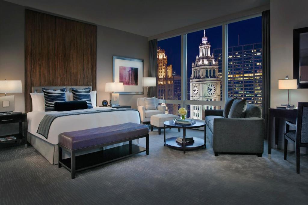Trump International Hotel & Tower Chicago Image