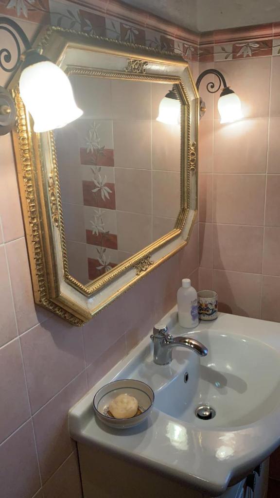 FuoriPorta Affitti Brevi - Borgo Scorza 8