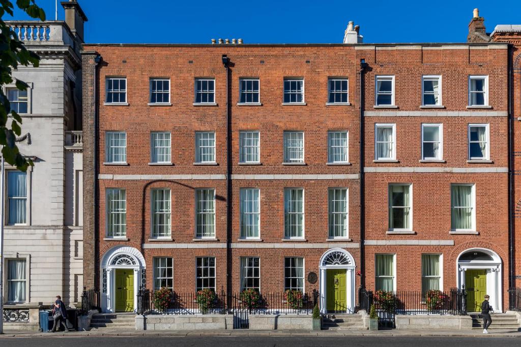 Stauntons on the Green Hotel Image