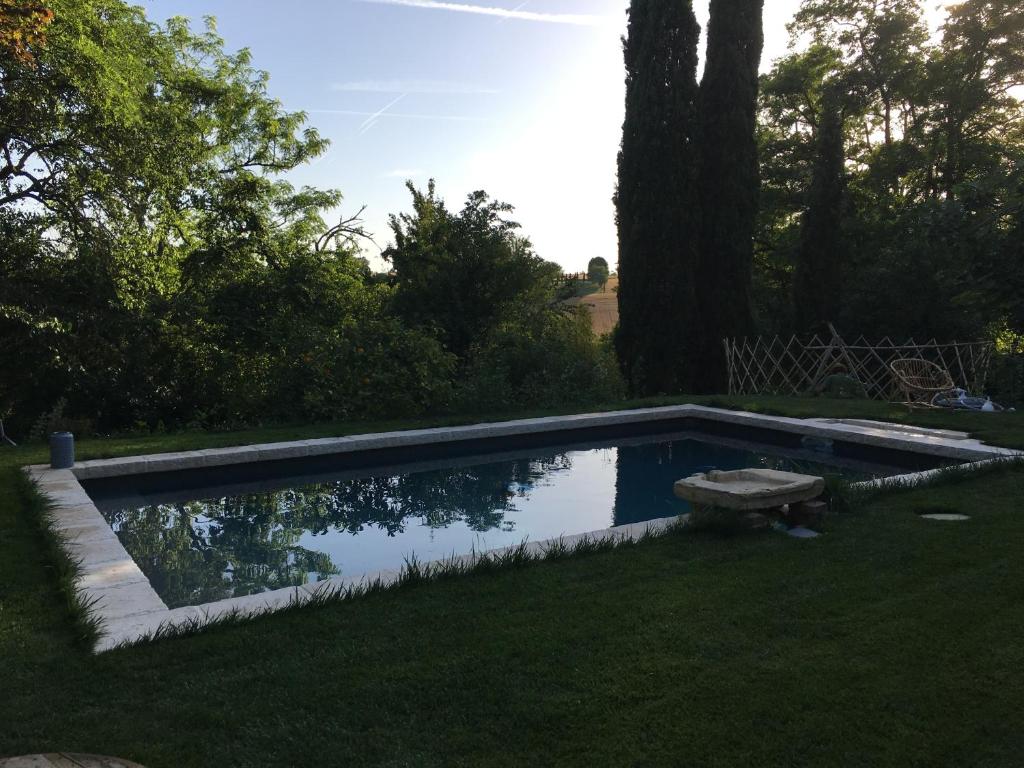 Piscine de l'établissement Gîte de la Tour Donjon ou située à proximité