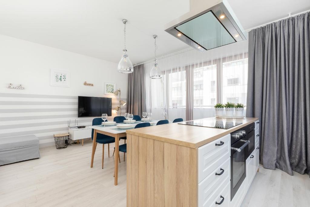 Platan Apartments Świnoujście Center IV by Noclegi Renters 2