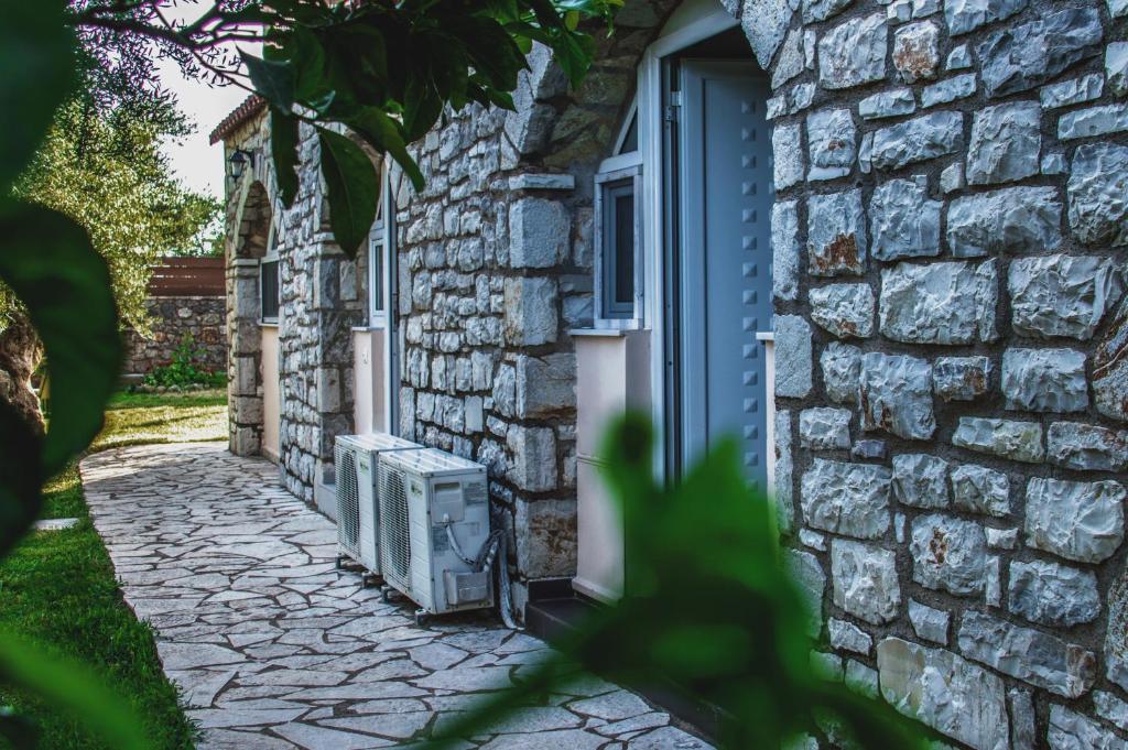 Kamares Suites 7